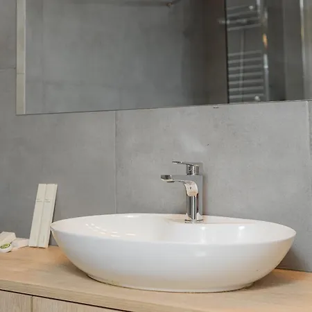 Athenian Stylish Living Apartment *